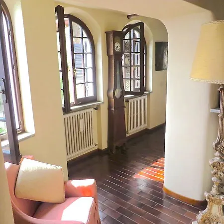 Charlie Apartment *
